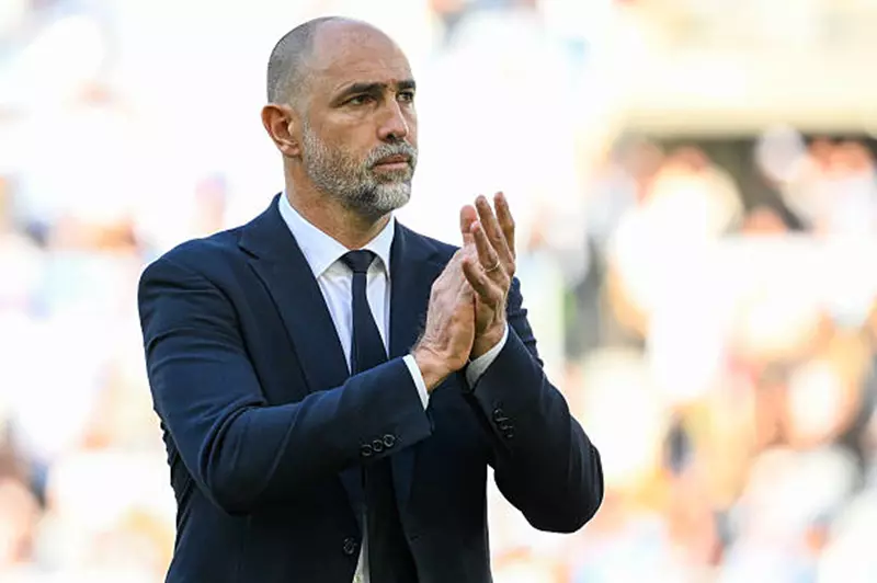 يوفنتوس يعلن رسميًا استمرار تيودور كمدير فني للفريق.