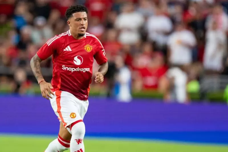 أسباب عدم إتمام صفقة انتقال سانشو إلى روما وتأثير أزمة الرواتب