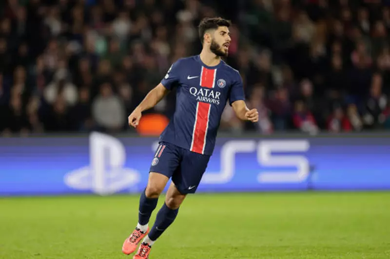 أسينسيو: مستقبل مثير بين الأندية الكبرى بعد باريس سان جيرمان