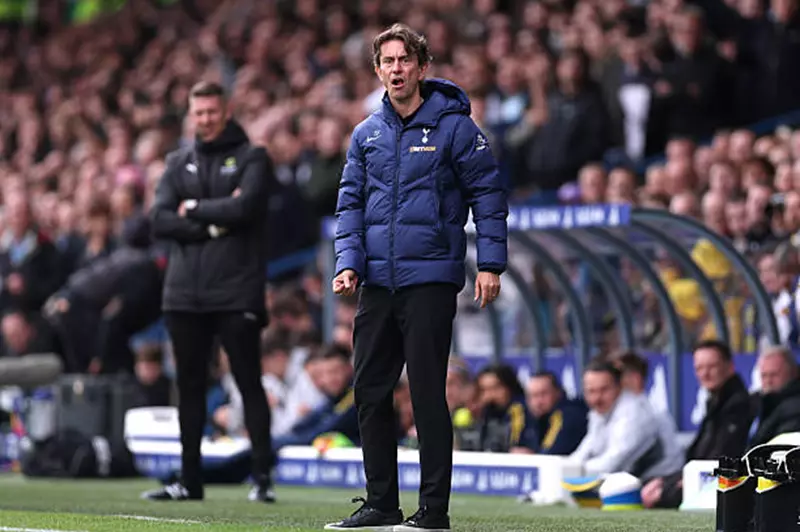 فرانك يكشف ما دار مع ثنائي توتنهام بعد تجاهلهما له